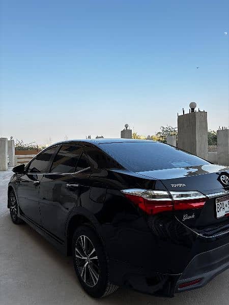 Toyota Altis Grande 2018 4