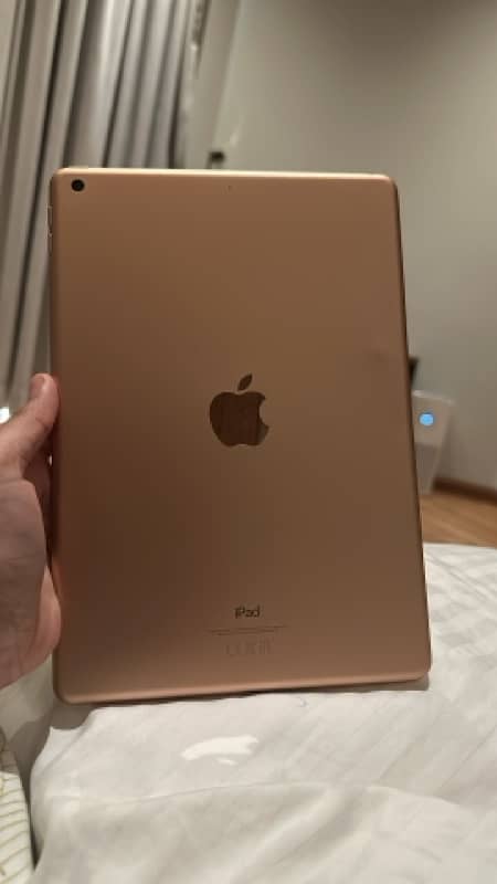 I pad air rose gold 2 for 75k 0