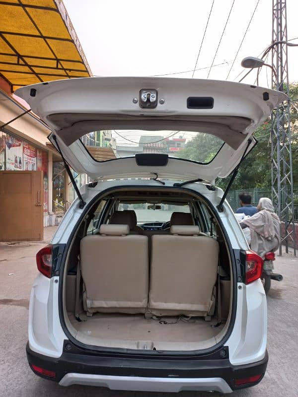 Honda BR-V 2017 S pakege total genuine 6