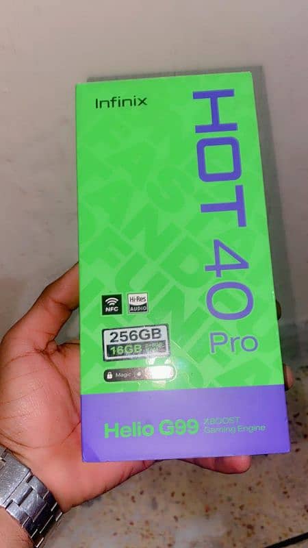 Infinix HOT 40 Pro 3