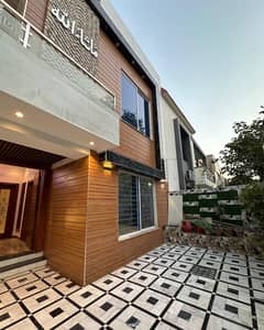 10 Marla Brand New House For Sale In overseas B Block Bahria Town Lahore