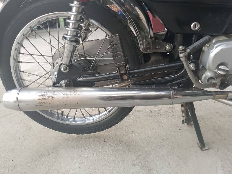 I'm selling baik silencer. . 0