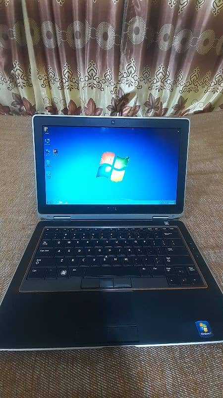 Laptop Dell Latitude E6320 2