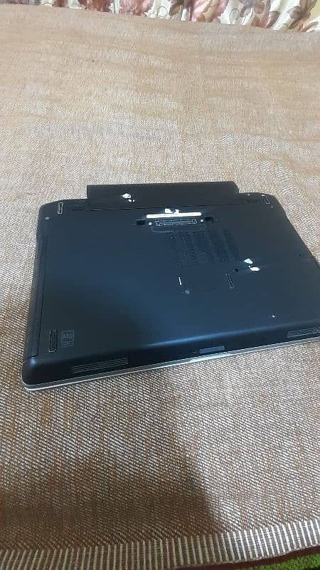 Laptop Dell Latitude E6320 4