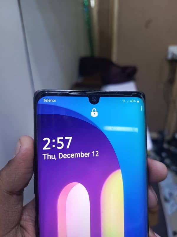 LG Velvet 5G 1