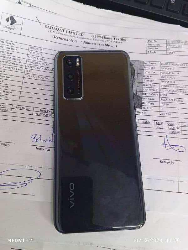 vivo v 20 se 8/128 finger print screen wala need money 1