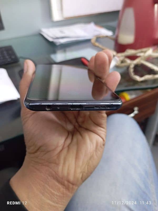 vivo v 20 se 8/128 finger print screen wala need money 7