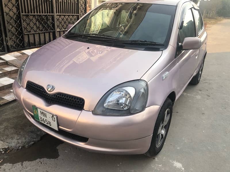 Toyota Vitz 2000 0