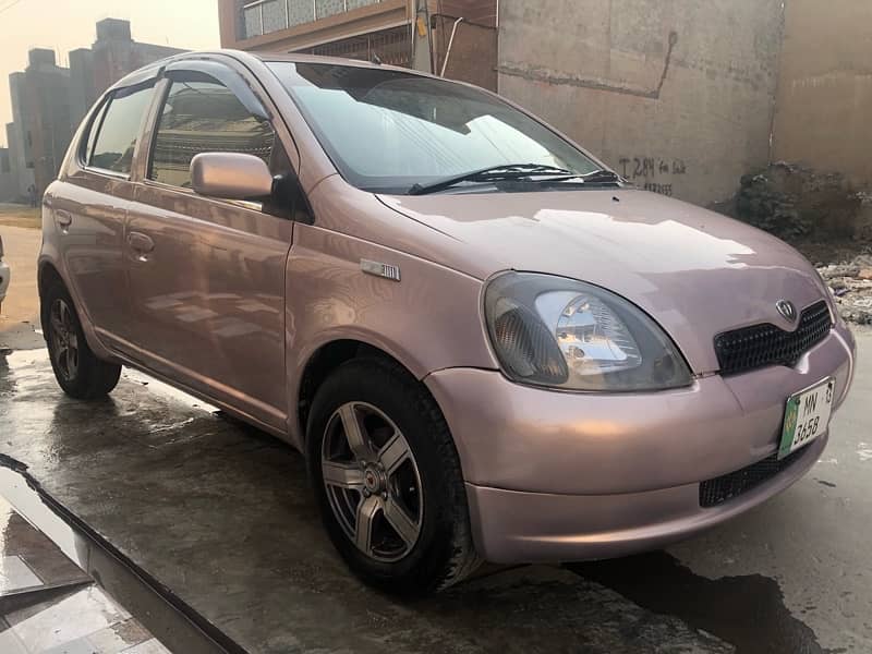 Toyota Vitz 2000 2