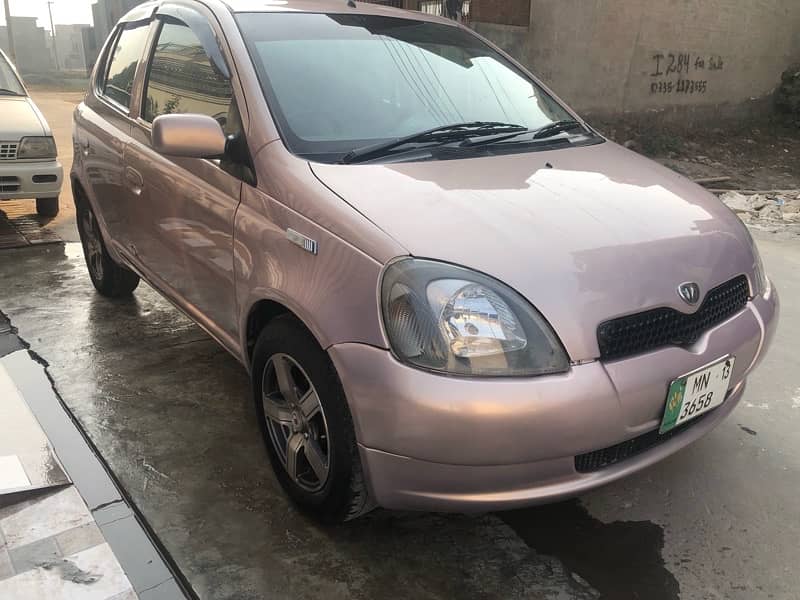 Toyota Vitz 2000 3