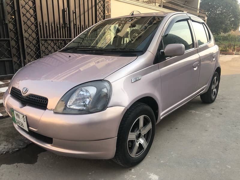 Toyota Vitz 2000 4