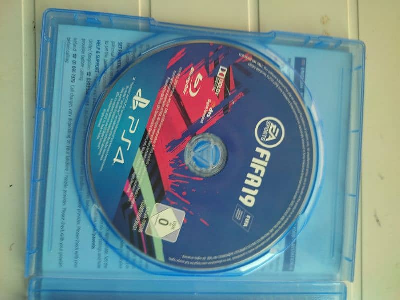 Fifa 19 PS4 for sale l Deliverable l disc l game disc 5