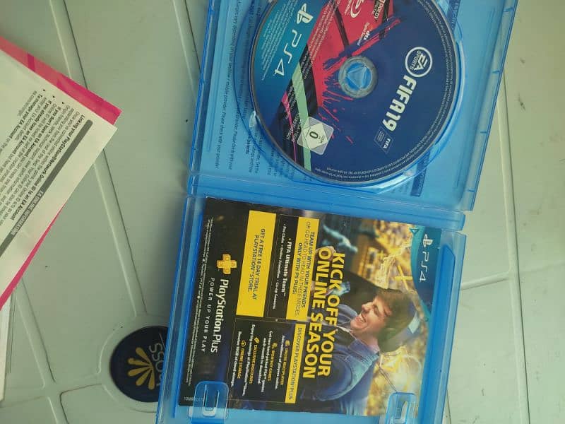 Fifa 19 PS4 for sale l Deliverable l disc l game disc 8