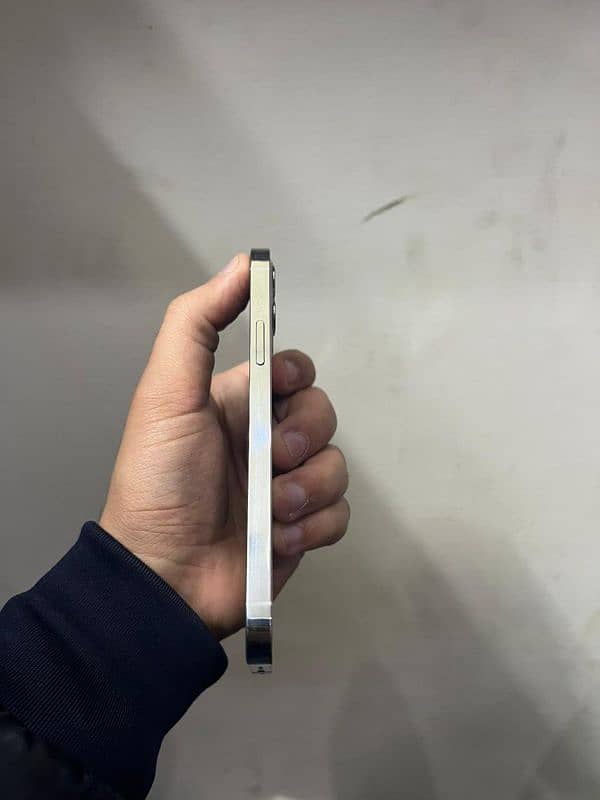 iphone 12pro Pta approved 1