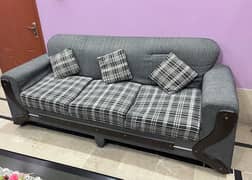 3 pc 5 Seater Sofa Set Used