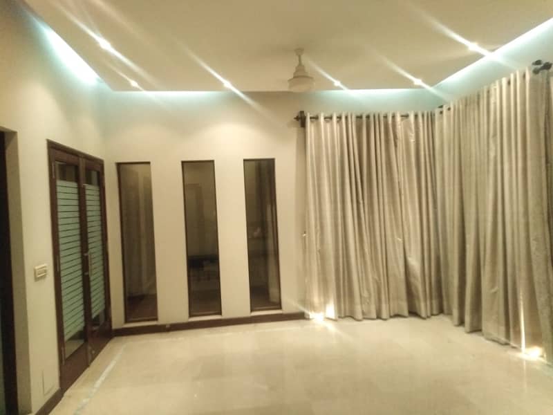 1 Kanal Super Out House Prime Hot For Sale dha Phase4 13