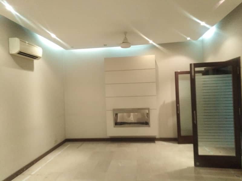 1 Kanal Super Out House Prime Hot For Sale dha Phase4 14