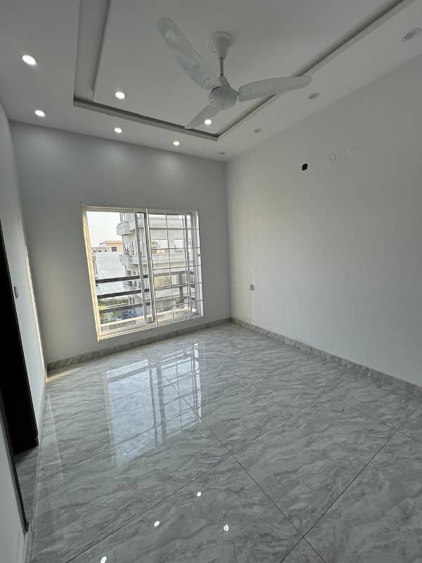 10 Marla beautiful double story house for rent Alama Iqbal town Lahore 3