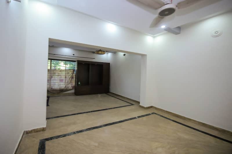 CAPITAL GROUP OFFER ORIGINAL PICS OUT CLASS 10 MARLA SLIGHTLY USED JUST LIKE BRAND NEW HOUSE WITH BASEMENT FOR SALE IN DHA PHASE 2. 4