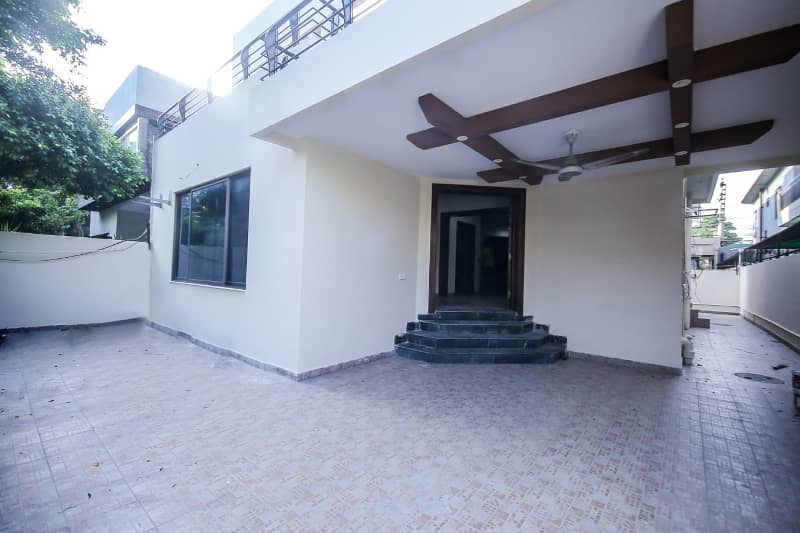 CAPITAL GROUP OFFER ORIGINAL PICS OUT CLASS 10 MARLA SLIGHTLY USED JUST LIKE BRAND NEW HOUSE WITH BASEMENT FOR SALE IN DHA PHASE 2. 9