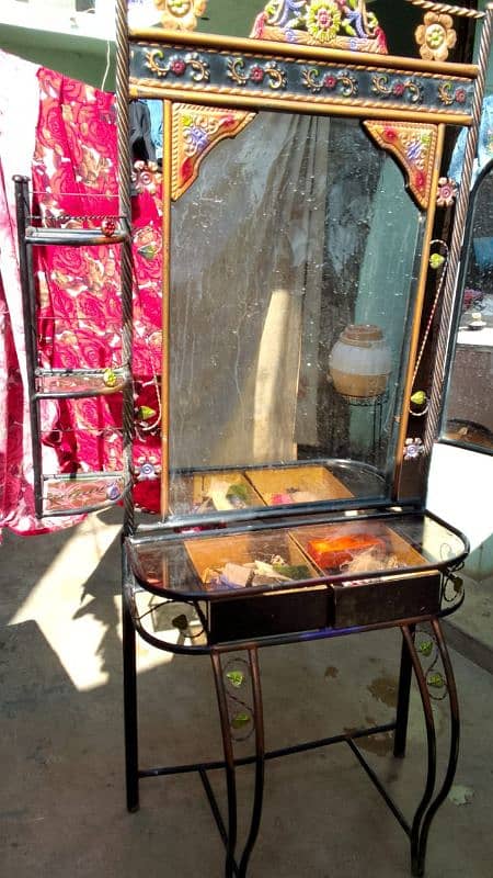 Dressing table Just 6 month use new condition Rs 5000 2