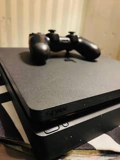 Play station 4 slim 1tb