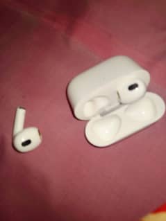 airpods hai Dubai sa aye hai 0317//330//1613