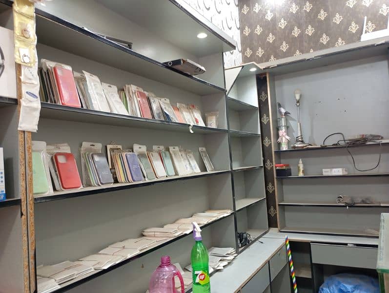 mobile shop furniture and accessories for sale 3