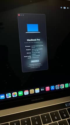 Macbook Pro 2017 i7 13inch (16-512) with Touch Bar