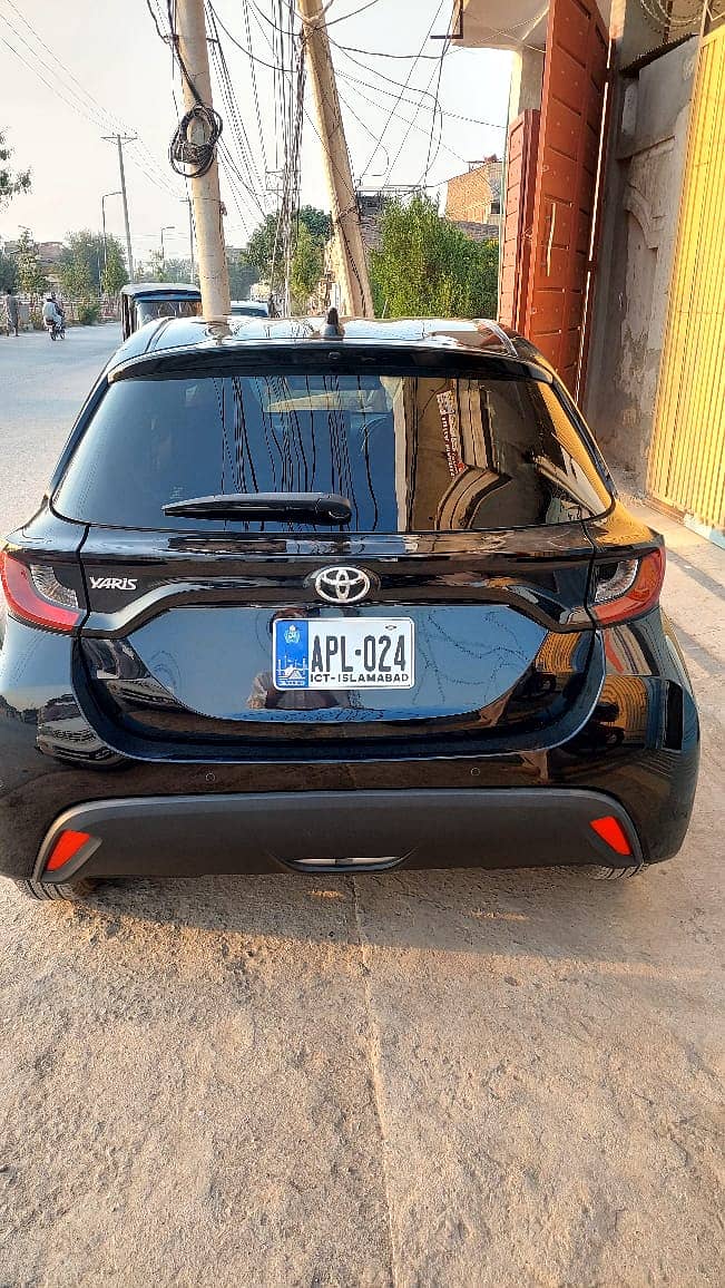 Toyota Yaris Hatchback 2021 1