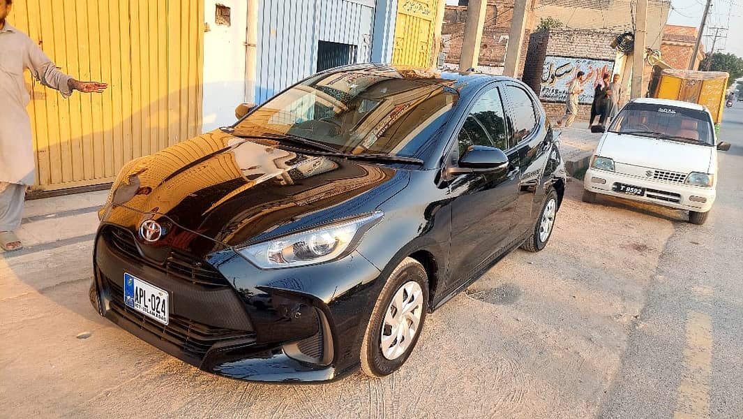 Toyota Yaris Hatchback 2021 4