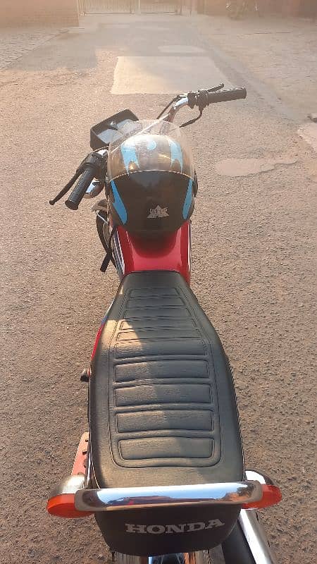 Honda 125 good condition. 4