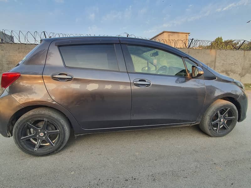 Toyota Vitz 2018 8