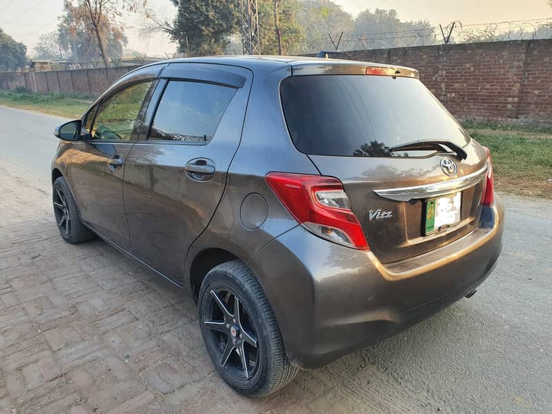 Toyota Vitz 2018 9