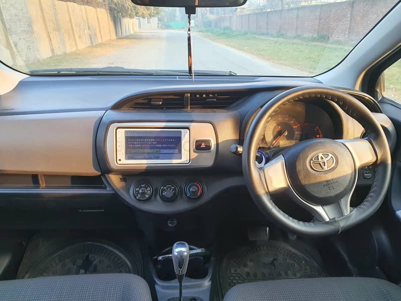 Toyota Vitz 2018 11