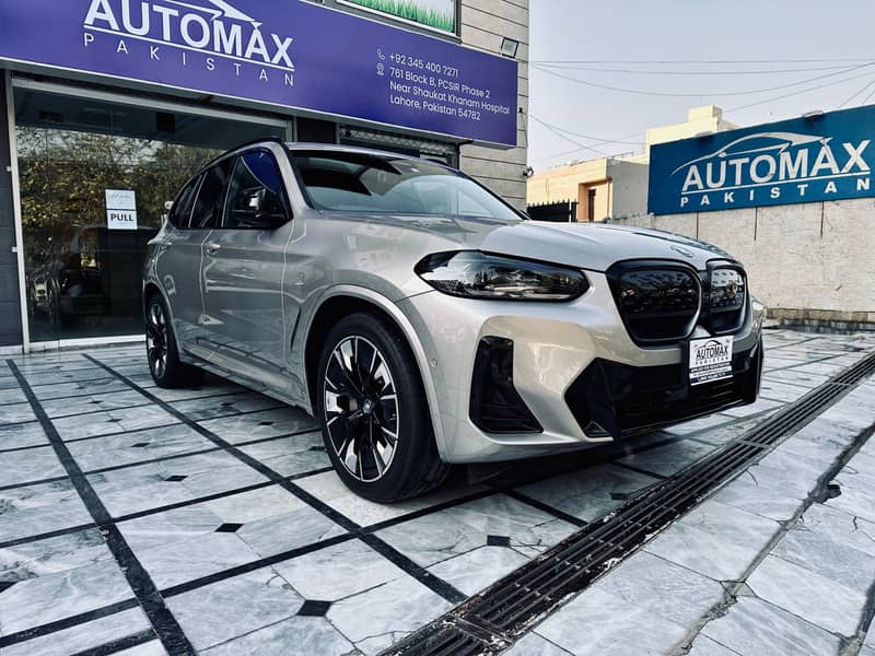 BMW iX3 (Electric) - 2021 1