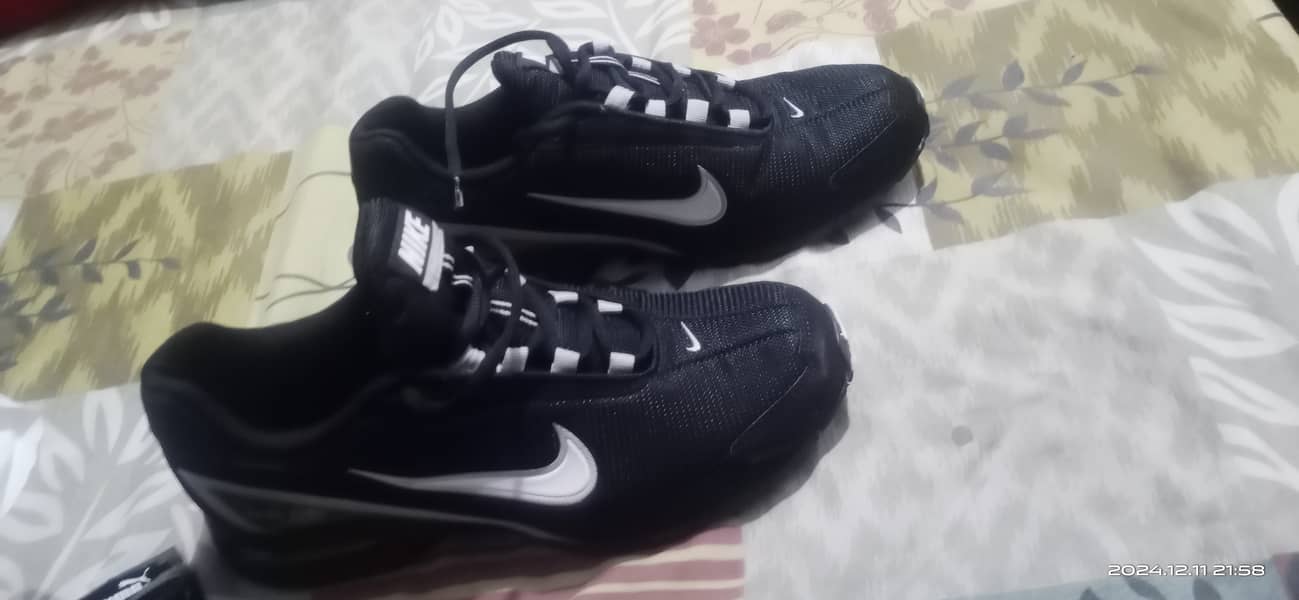 Original Nike Shoes with polish 0