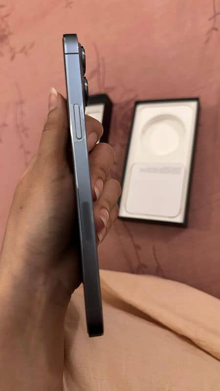 Iphone 13 pro max 256gb Pta Approved 5