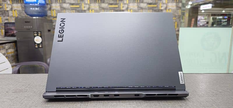 Lenovo Legion 7 Slim Ryzen 9 6900HX  AMD RX 6800S 1