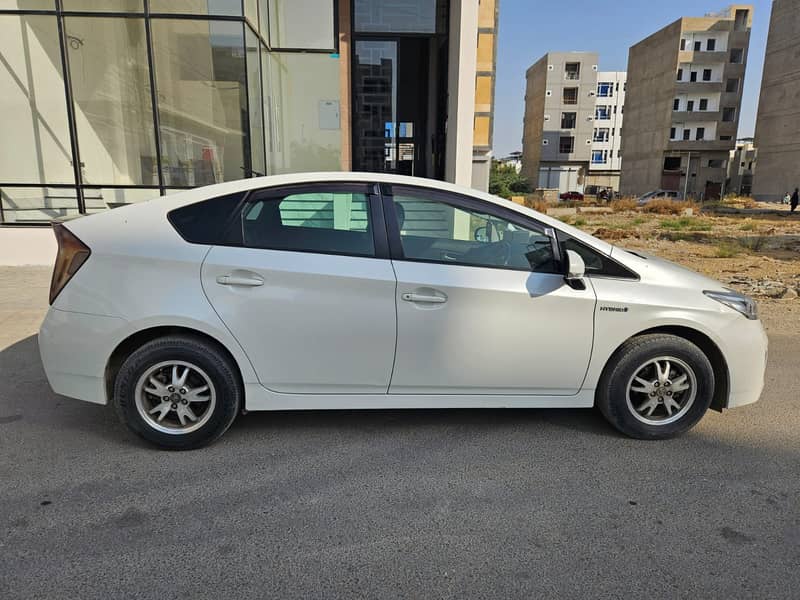 Toyota Prius 2015 S Led 1