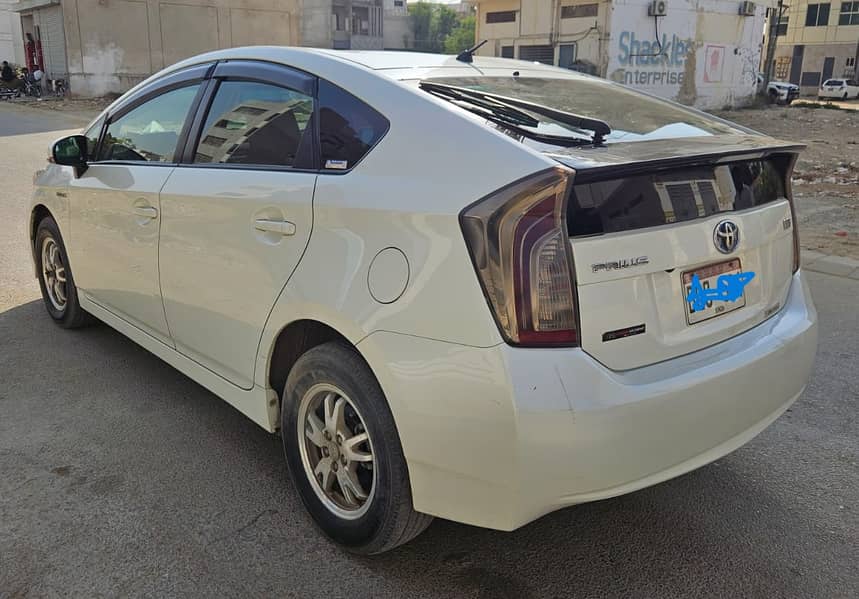 Toyota Prius 2015 S Led 3