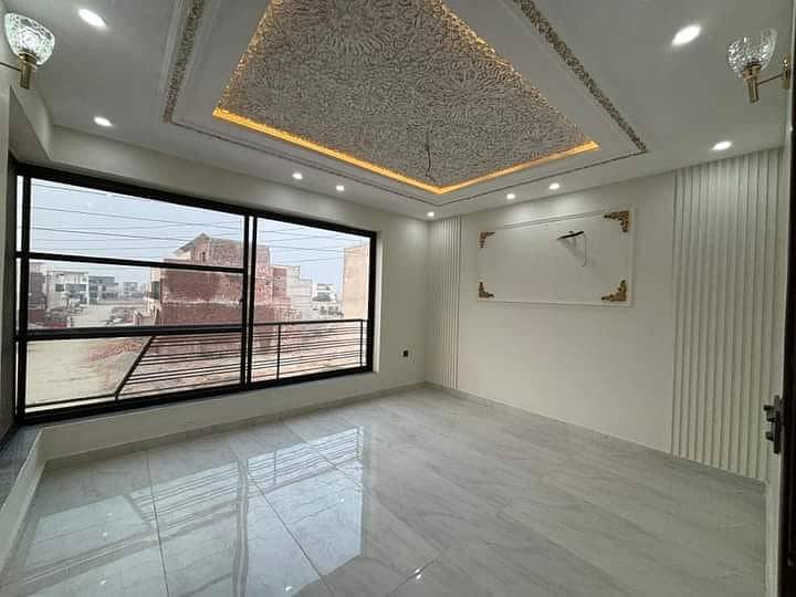 5 Marla Ultra Modern Triple Story Attractive Luxury House In Buch Executive Villas, Multan 14