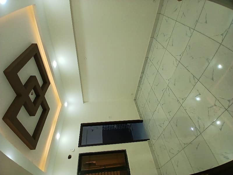 BRAND NEW FLAT 4 BED DD CORNER FOR RENT IN KINGS PRESIDENCY 5