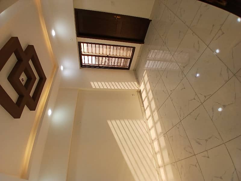 BRAND NEW FLAT 4 BED DD CORNER FOR RENT IN KINGS PRESIDENCY 7