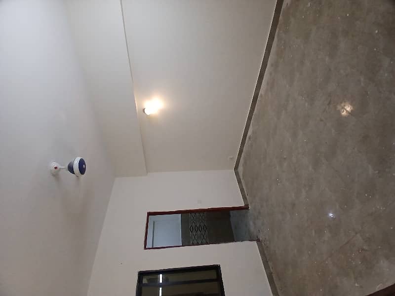 BRAND NEW FLAT 3 BED DD FOR RENT IN KINGS PRESIDENCY JAUHAR 8