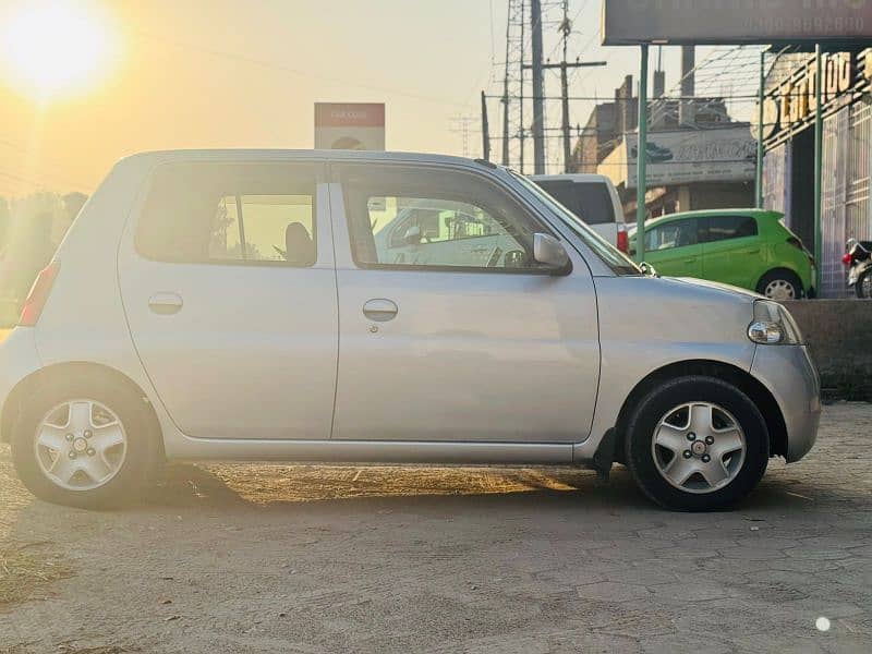 Daihatsu Esse 2007 4