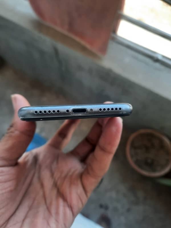 iPhone 8 64gb pta approved 2