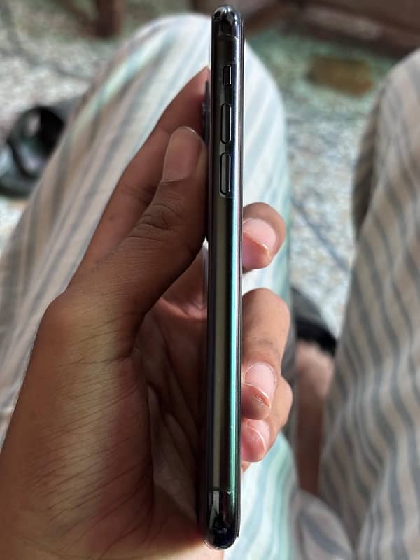 iPhone 11 Pro 256 gb PTA APPROVED 1