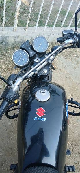 My Super bike 2105 Suzuki GS 150 1