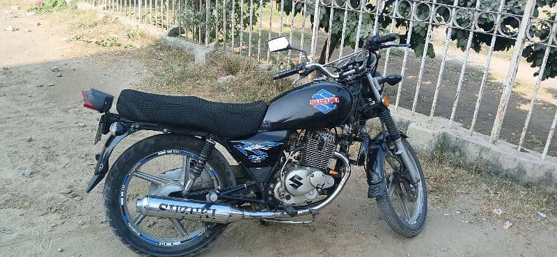 My Super bike 2105 Suzuki GS 150 4